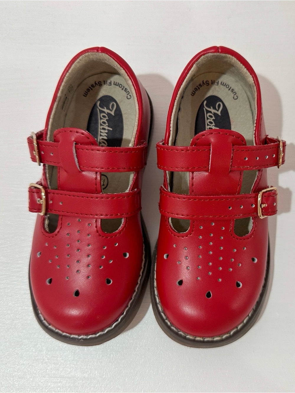 Footmates Danielle red Mary Jane shoes size 7.5